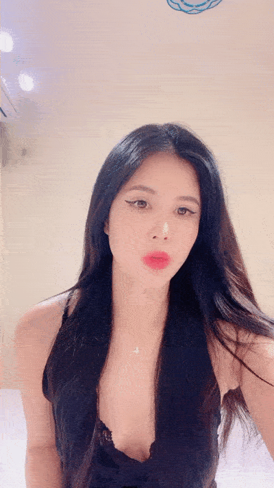 1d8f1cb0a0a5ca5ab (2).gif