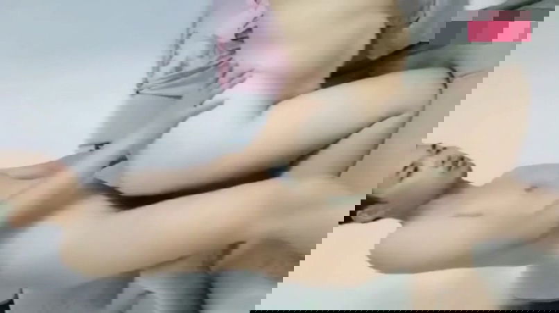 080 国产真实母子乱伦气质熟女妈妈和儿子居家干炮.mp4_20240826_003330.168.jpg