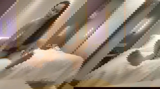 146三甲医院，23岁的兼职护士，肤白貌美极品尤物.mp4_20241002_231523.010.jpg