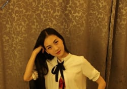 美女国模林妹妹大尺度私拍人体