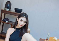 美腿大奶
