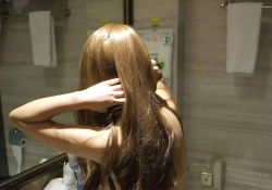 學妹白絲誘惑，忍不了就拔槍插入