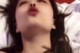 爽到不要不要的表情...