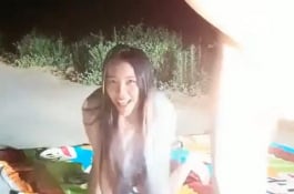 車上太窄..只好下車幹