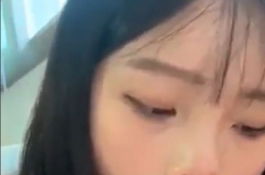 彎成這樣..妹子會痛吧..