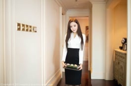 yanni 酒店客戶經理上房道謝