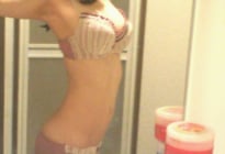 柔軟巨乳女仔起床悠閒自拍！[30P]