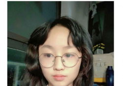 悶騷學妹來自拍