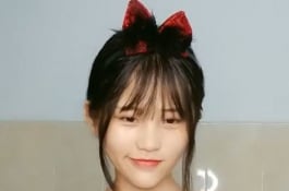可愛的女孩..胸部也小巧可愛