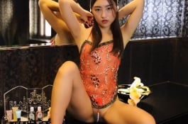 小肚兜性感女孩