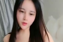 長的秀氣..胸部可不秀氣