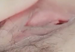 還沒插就已經開了...