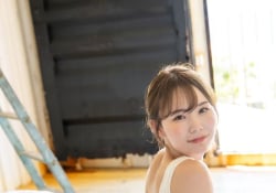 身段优美的AV少女迷人寫真(加潮吹顔射照) - MIRU みる