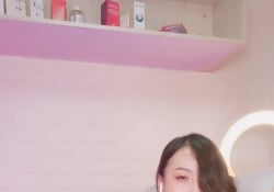 陶醉自慰之中