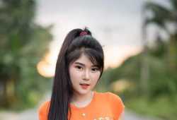 Spy and candid asian girl