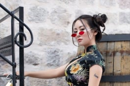 旗袍佳人魅力四射_修長美腿完全詮釋高級小性感