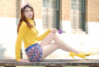 【Model寫真系列】小模 亮丽的肉色丝袜外拍