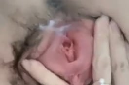 美女洗澡掰穴給你看