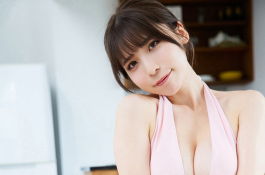 巨乳小廚娘爆乳做菜　