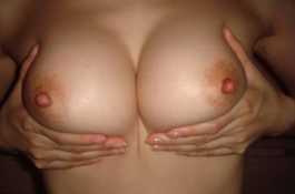 美乳