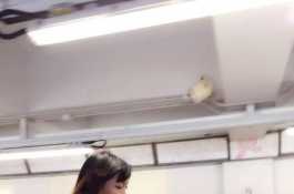 偷拍美少女
