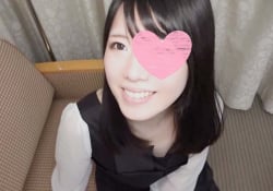 細身の清楚な大学生が脱いだらビックリ