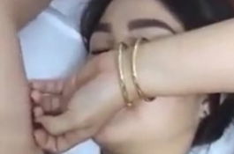 大姊又爽又害羞...