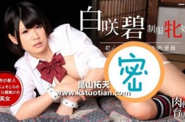 純真的制服美女中出