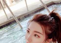在SPA池享受大熱狗