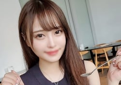 美しい眼差しの色白Gcup美女に中出し
