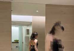 同学穿低胸装