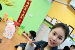 一位小學美術老師