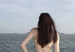 同事老婆海滩自拍