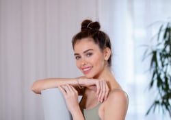 欧美写真Foxy Alissa Naked Yoga MetArt