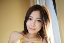 巨乳美女—松果