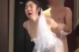 爽到快哭了....