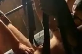 吊起來更好玩...