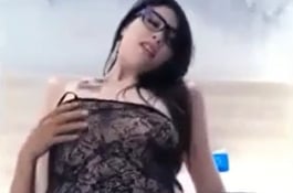 爆裂黑絲豪乳