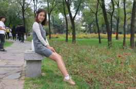 公司剛來的實習女助理